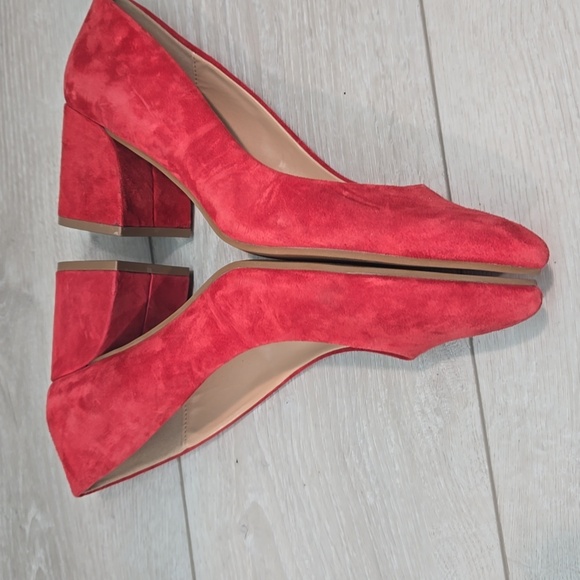 NYDJ Women Solimar Red Block Heel Suede Heels The Pointed Toe Shoes 9M - Picture 9 of 13